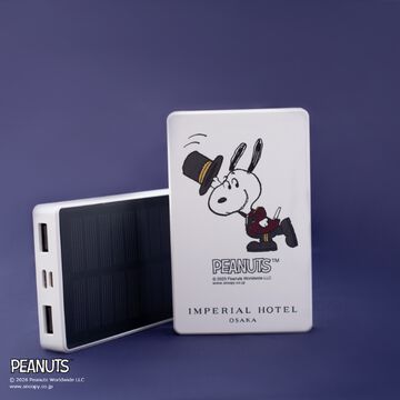 ドアマン・スヌーピー ソーラーモバイルバッテリー5000