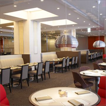 事前にご予約・待たずに入店  グラスシャンパン付 「パークサイドダイナー」ディナー券