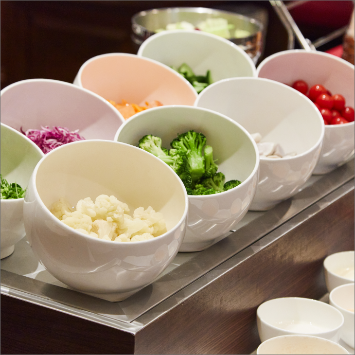 ブフェレストラン「インペリアルバイキング サール」ディナー券（平日はワンドリンク付）