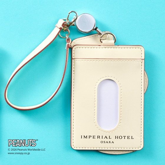 開業30周年記念「ドアマン・スヌーピー」パスケース