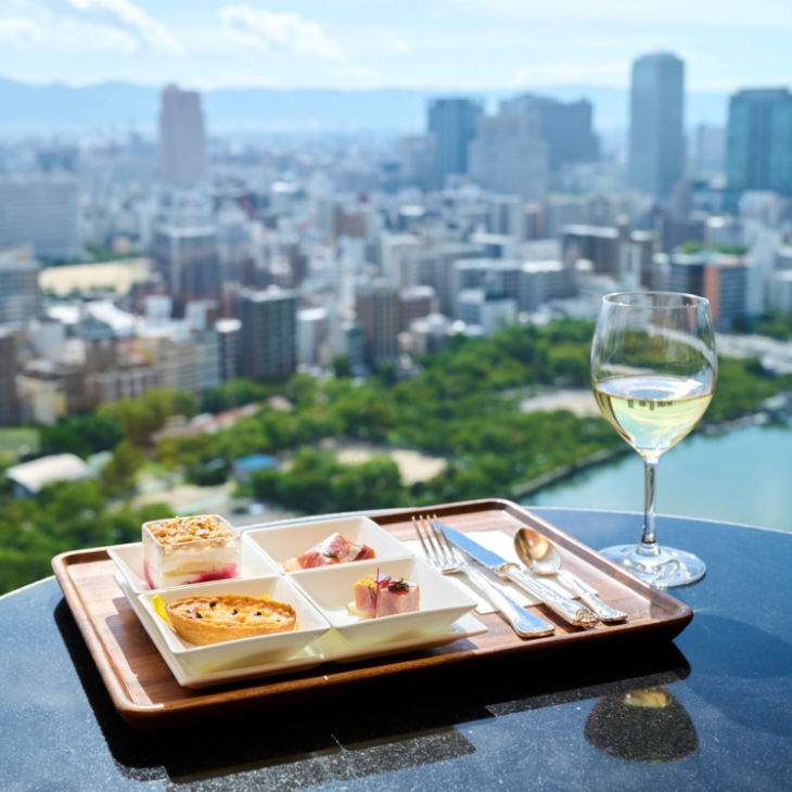 大阪 宿泊券  特別階インペリアルフロア デラックス（禁煙フロア）（朝食付）